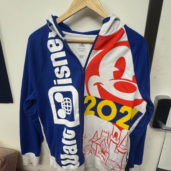Walt Disney World 2021 New Year's Hoodie - Zip Up - Size Medium - Picture 1 of 3